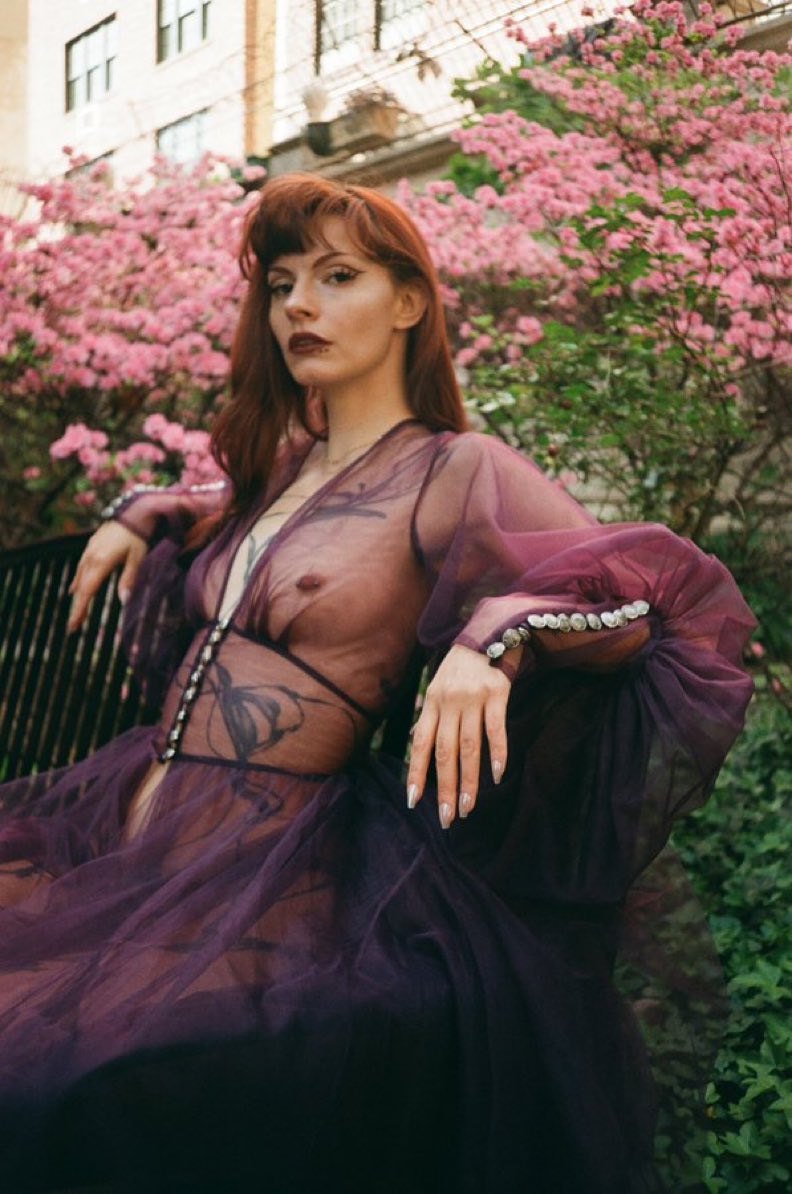 goddess_gingers's tweet photo. Ginger Goddess of the Day, Volume 357, is the lovely Lilith! She is flawless femininity, a sexy goddess just dripping with heat and feminine glory ❤️ @LilithValeNYC 

#GingerGoddessoftheDay #beautifulAF #breathtaking #BeautyQueen #GingerFantasy #Ethereal #goddessenergy https://t.co/K2MabmXTez