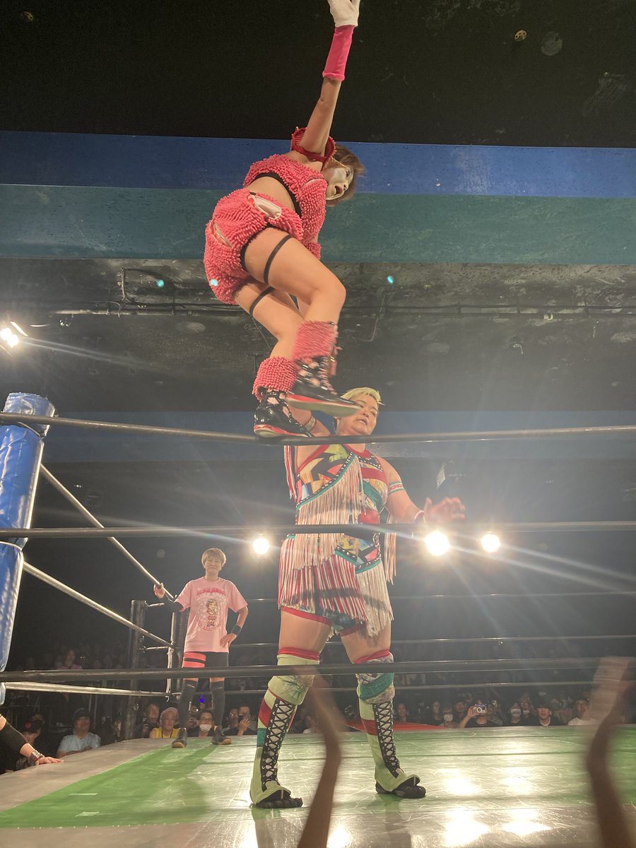 sushidaisuki33's tweet photo. 広田さん自主興行、最高に楽しかった🤭
全試合、全選手、最高でした😍

やっぱ広田さんはすごいなー😗
乱丸さんで笑った😂
クリス選手でけー💦
ウナギサヤカ選手は華あるなー☺️

そして‼️今さらお初だったけど、やっぱ花園桃花選手は天才だった‼️生で見て確信した🥺

#広田さくら
#葛飾区議会議員 https://t.co/6Xy8KOfemx