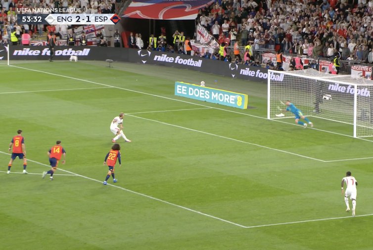 Anfield_eraa's tweet photo. HARRY KANE MISSED THE PENALTY.. 

He slipped and double hit it onto the crossbar. #ENGESP https://t.co/Qdf5CQuAri