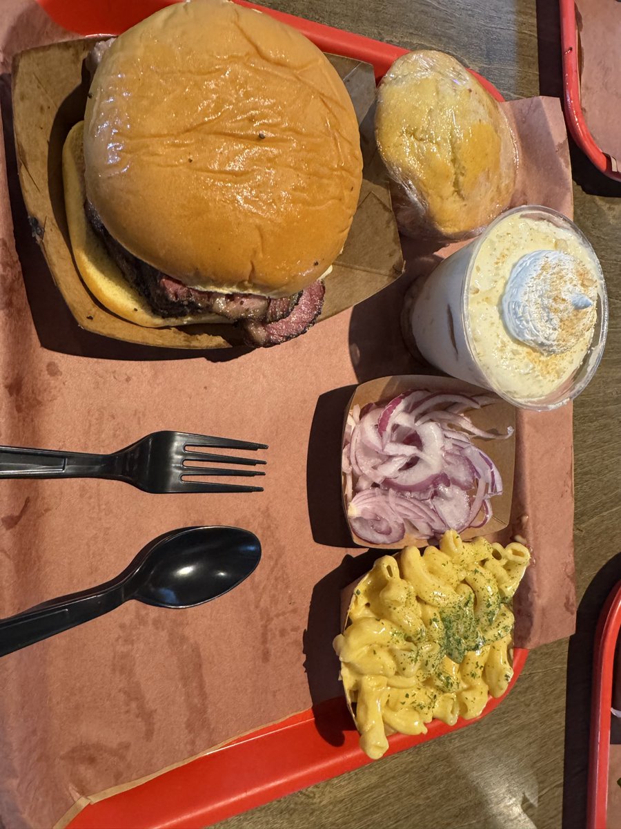 Zeltarules's tweet photo. Cheat meal for the books https://t.co/vTRpMFyRkB