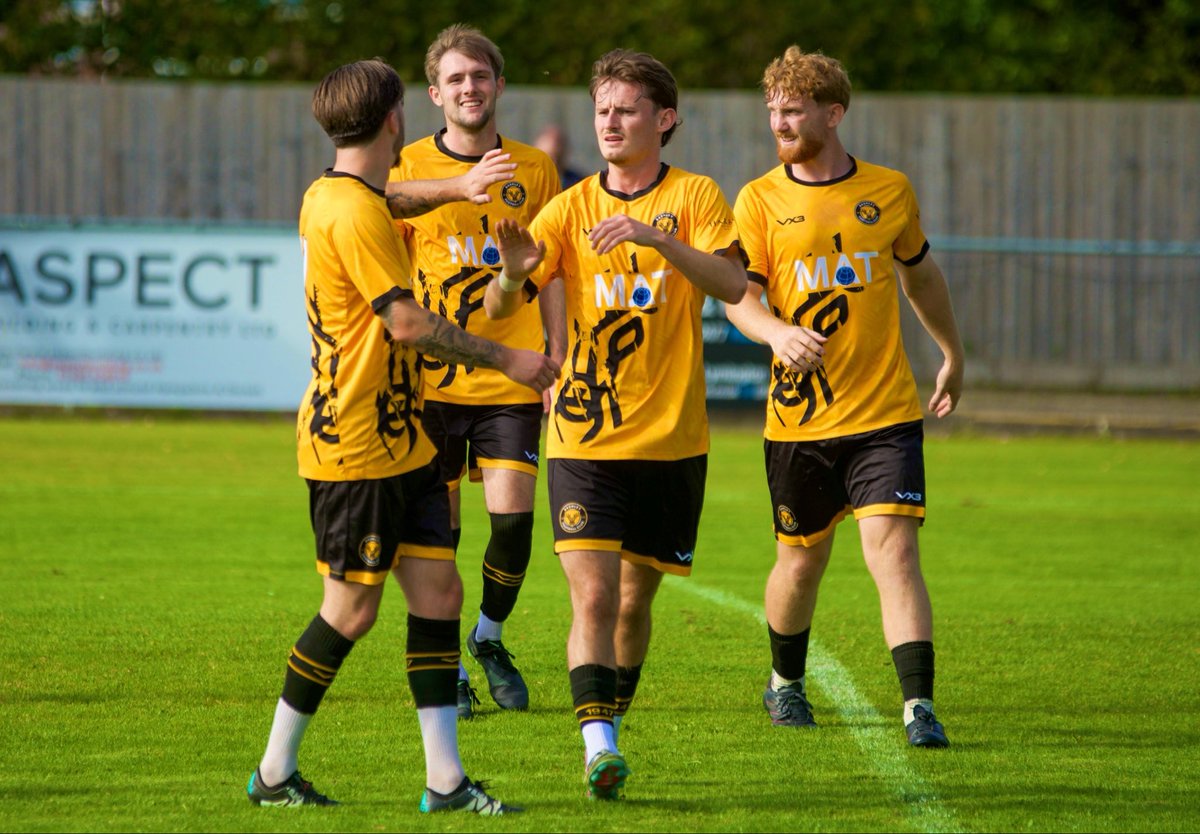 BashleyFootball's tweet photo. Another good performance 👏

Another 3 points 👌

All the Match Photos to follow 📸

#UpTheBash #WeAreBashley #WessexLeague https://t.co/N3mChO5kZL