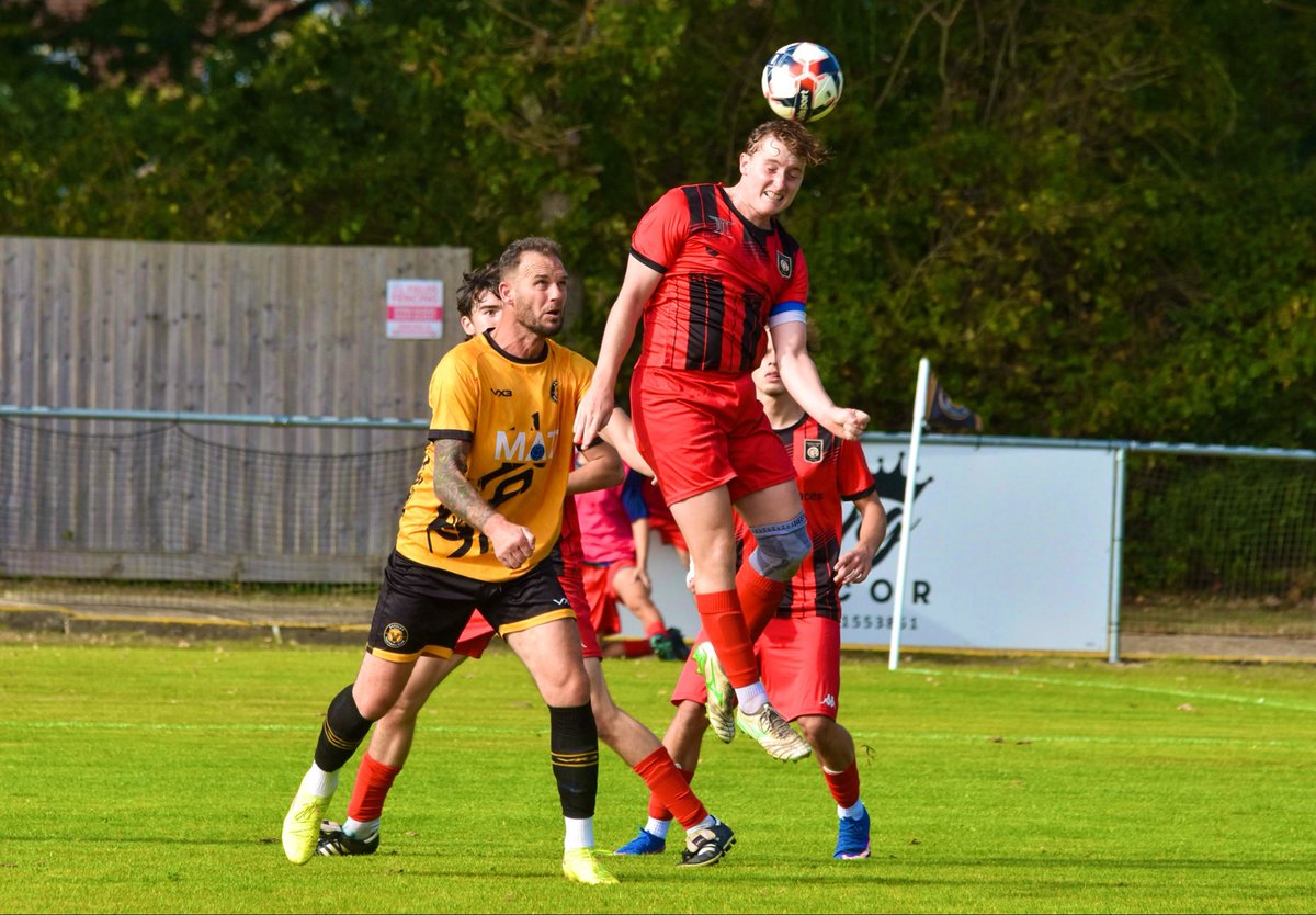 BashleyFootball's tweet photo. Another good performance 👏

Another 3 points 👌

All the Match Photos to follow 📸

#UpTheBash #WeAreBashley #WessexLeague https://t.co/N3mChO5kZL