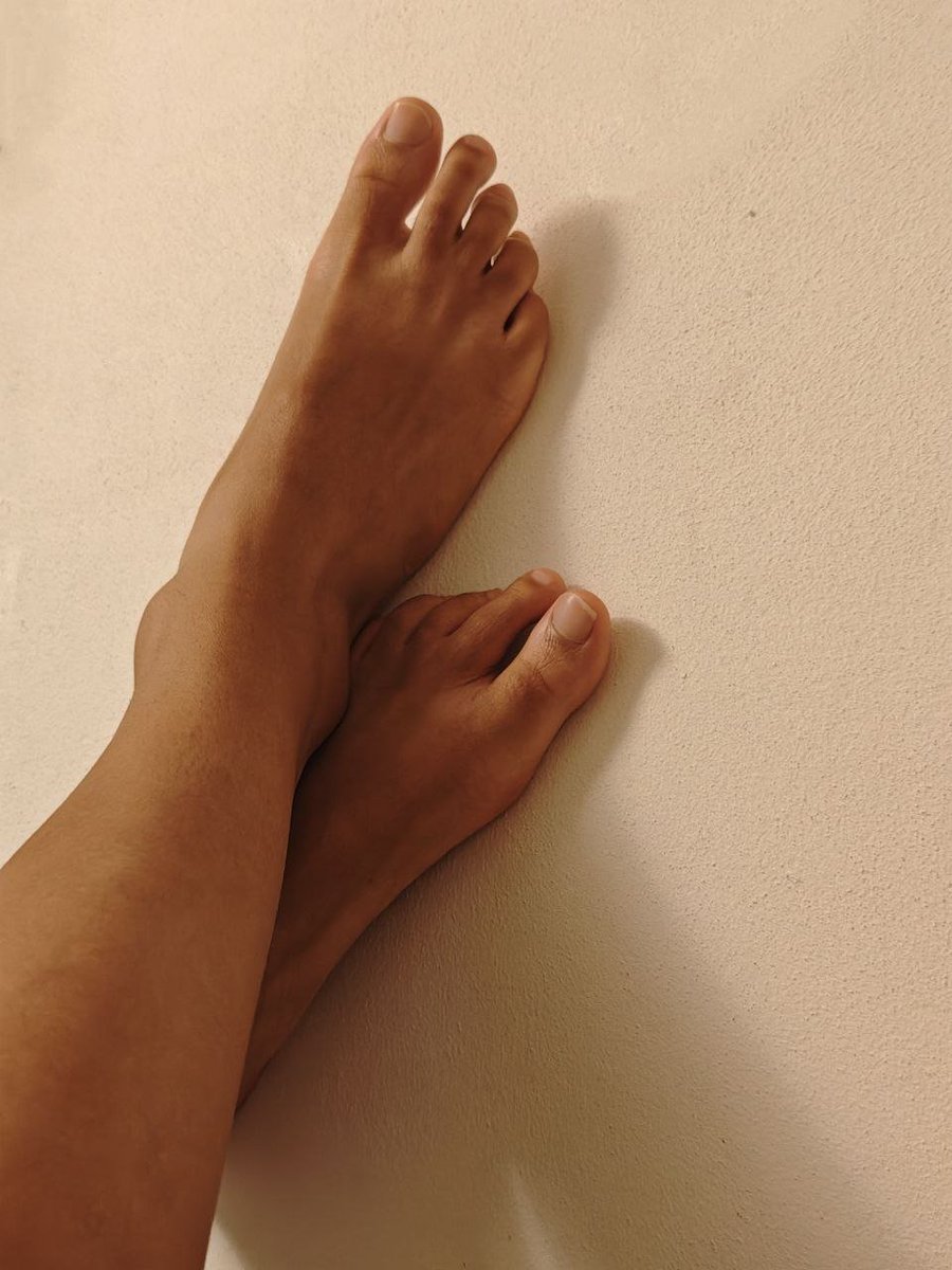 8ngele's tweet photo. Resting your feet up on the wall is not only good for your health, but also a great excuse to admire them https://t.co/SaHDODOskl