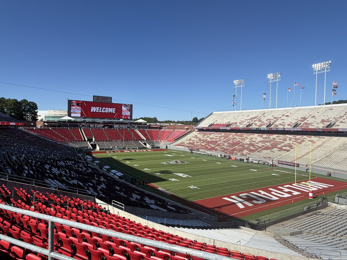 AppStateMania's tweet photo. THREE HOURS
Still tailgating time, then 3-0 @AppState_FB kicks off with NC State in Carter-Finley Stadium. First game between the programs since 2006. Perfect weather! https://t.co/FUqcyaCu55