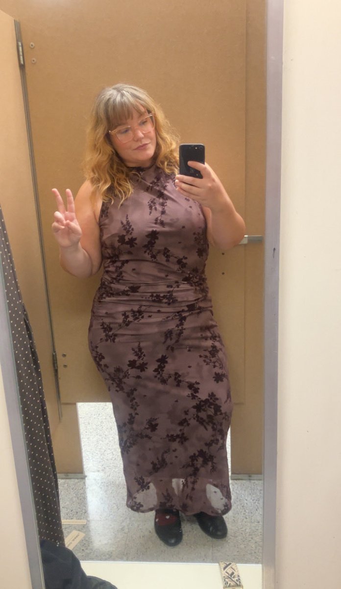HerbalAutumnR's tweet photo. ๐ yes. Eat your heart out. #sexy #curvy #plussize #fetish #kink #findom #cutie #worshipme #cute #fart #fartqueen https://t.co/6ArcHSlMXm