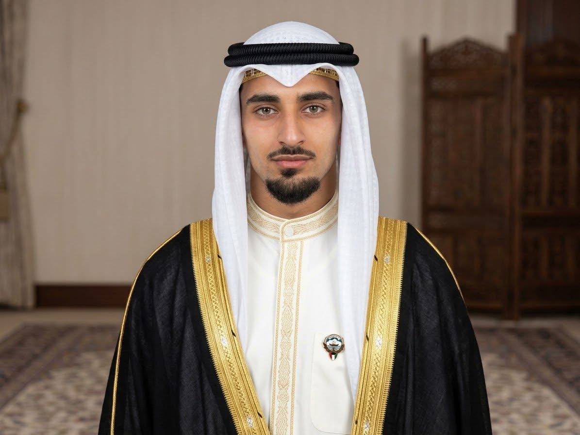 falc313's tweet photo. عاجل :

امير الكويت الشيخ زيدان اقبال يهنى المنتخب العراقي فوزه على محافظته التاسعة عشر الكويت في كاس الخليج https://t.co/IeuUVCukkl