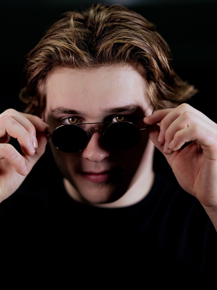 sharkssource's tweet photo. Newly reposted portraits of Macklin Celebrini 

📸 penzy_films https://t.co/10dj8qarRZ
