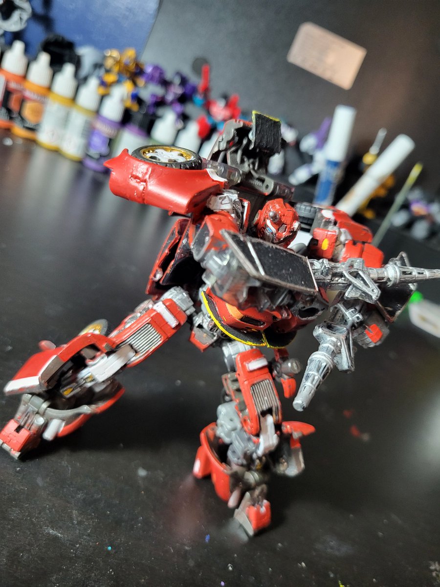 OmegaRedArts1's tweet photo. Transformers custom Cliffjumper update!
#transformers #transformersriseofthebeasts #transformersmtmte #transformersone #transformerscustom https://t.co/QSfKPAYZht