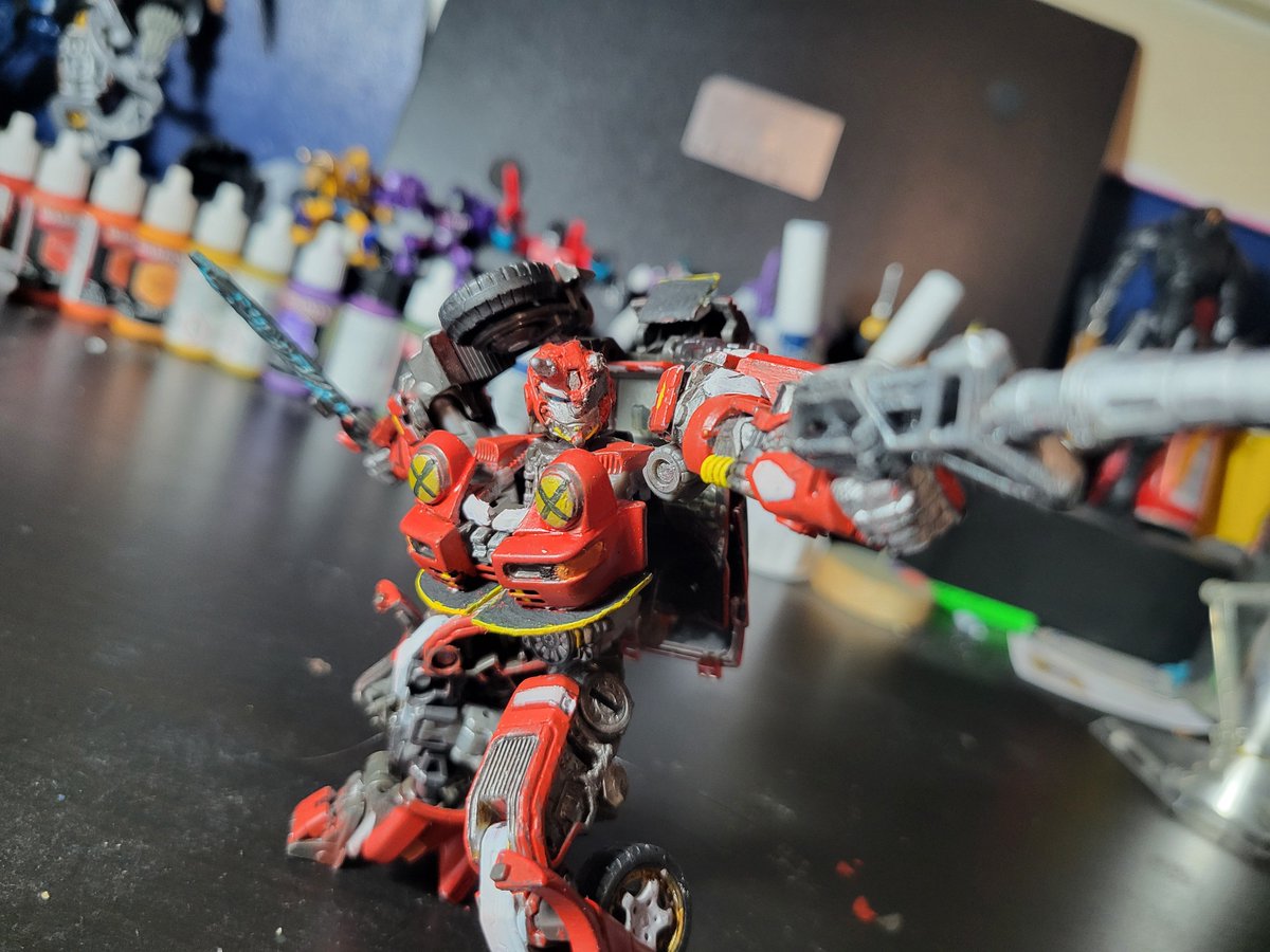 OmegaRedArts1's tweet photo. Transformers custom Cliffjumper update!
#transformers #transformersriseofthebeasts #transformersmtmte #transformersone #transformerscustom https://t.co/QSfKPAYZht