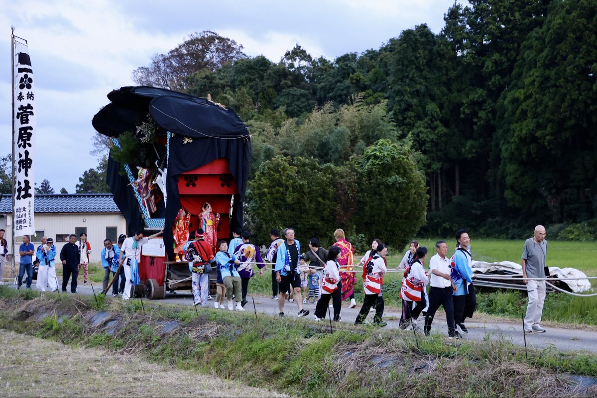 LqDml's tweet photo. 令和8年9月25日
石川県鳳珠郡能登町白丸地区
白丸曳山祭！
コロナ禍や能登半島地震による被害を乗り越え、7年ぶりに開催された白丸曳山祭。
地域の皆さんが大切に受け継いできた曳山が、久しぶりに白丸地区を巡行しました。
伝統ある祭りが再び開催されたことを、うれしく感じました。
#白丸曳山祭 https://t.co/wSOAEUyblO