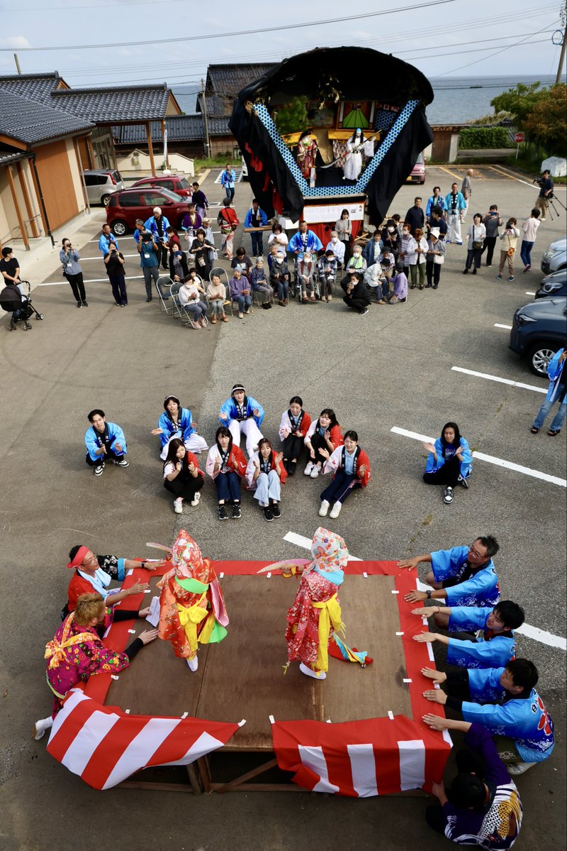 LqDml's tweet photo. 令和8年9月25日
石川県鳳珠郡能登町白丸地区
白丸曳山祭！
コロナ禍や能登半島地震による被害を乗り越え、7年ぶりに開催された白丸曳山祭。
地域の皆さんが大切に受け継いできた曳山が、久しぶりに白丸地区を巡行しました。
伝統ある祭りが再び開催されたことを、うれしく感じました。
#白丸曳山祭 https://t.co/wSOAEUyblO
