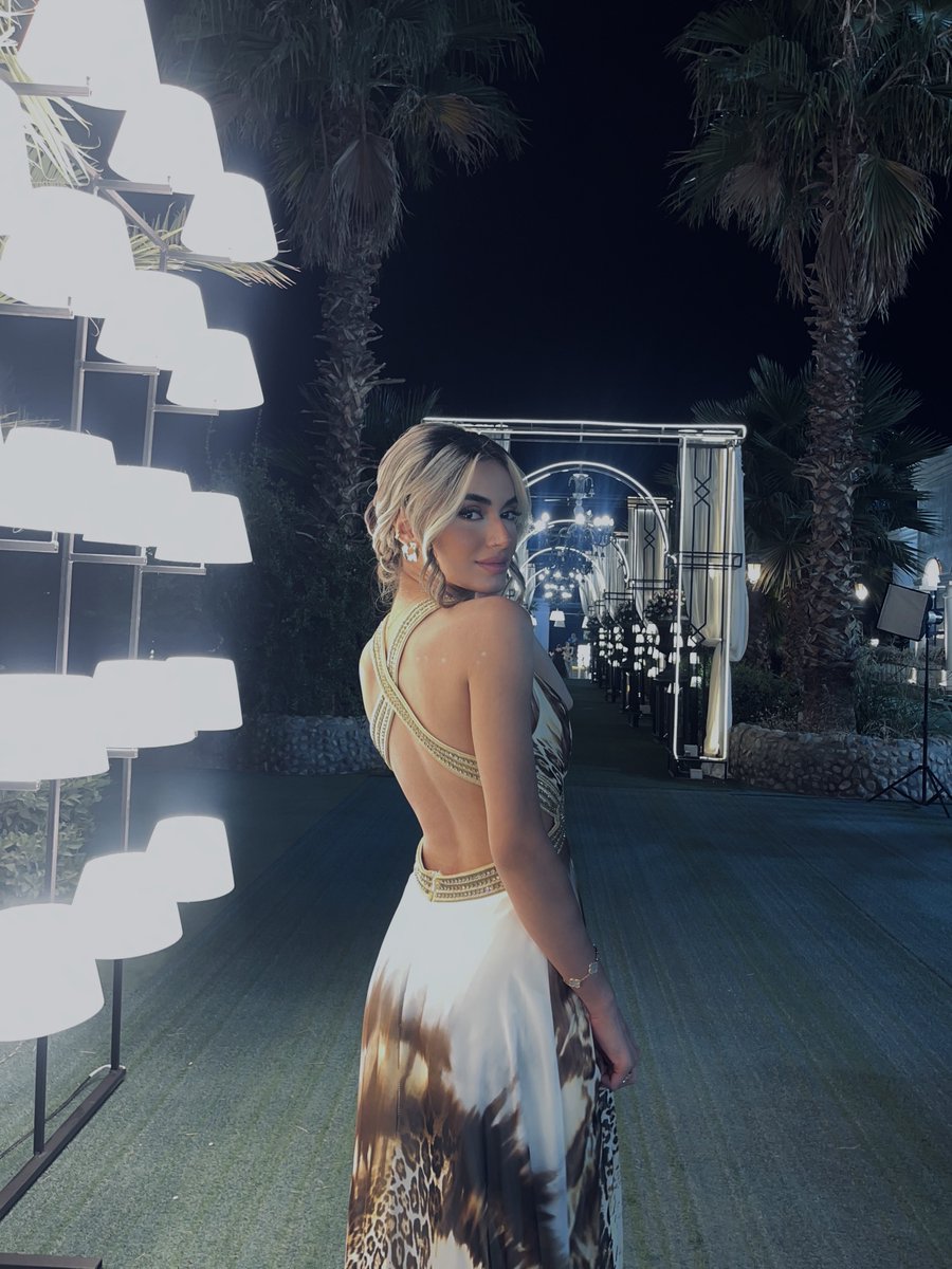 ighazlll's tweet photo. 🥂✨ https://t.co/7Pn9a0mmHZ