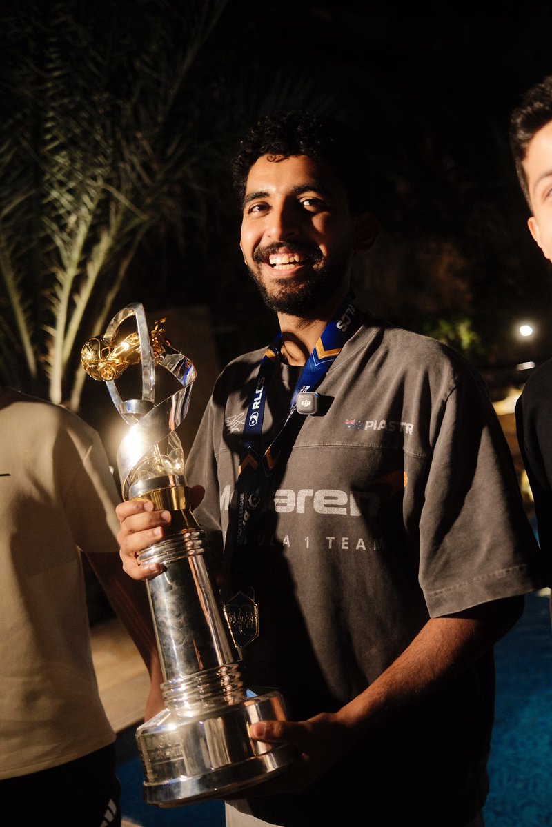 TheWitty21's tweet photo. مع أبطال الوورلدز 💚🥇 https://t.co/J7audyWUB3