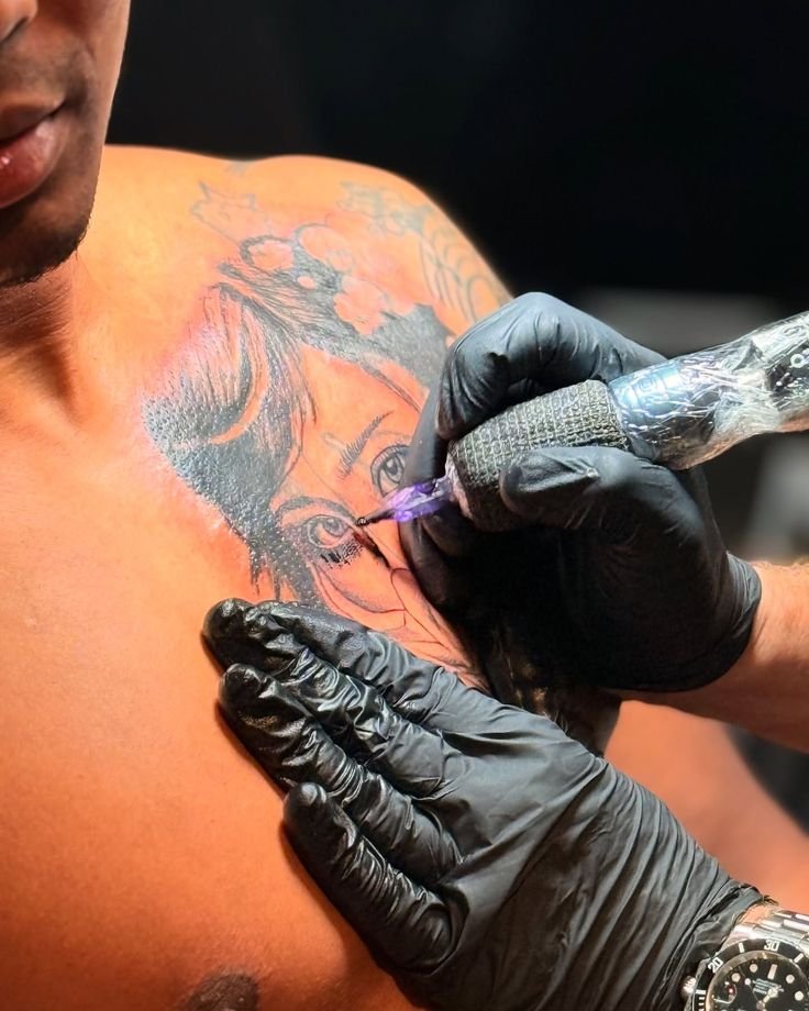Ivanapsdu4x's tweet photo. 🔥 NEW INK, NEW ENERGY 🔥

Your next tattoo could be the one everyone asks about. 👀

📩 DM us today to reserve your appointment.

#Tattoo #TattooTok #TattooArtist #InkLover #TattooShop #CustomTattoo
👇👇👇👇👇👇👇
https://t.co/C53IJ5FvJa https://t.co/5ioCFdn9oQ