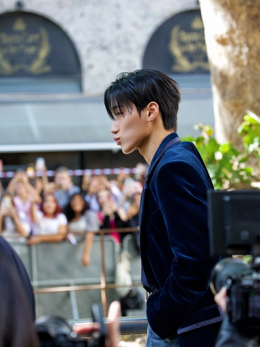 ATEEZUD's tweet photo. @dolcegabbana @ATEEZofficial #CHOISAN #SANxDolceGabbanaSS27 #DGSS27 #DOLCEGABBANA @dolcegabbana @ATEEZofficial—2 https://t.co/tshf6Ytw8B