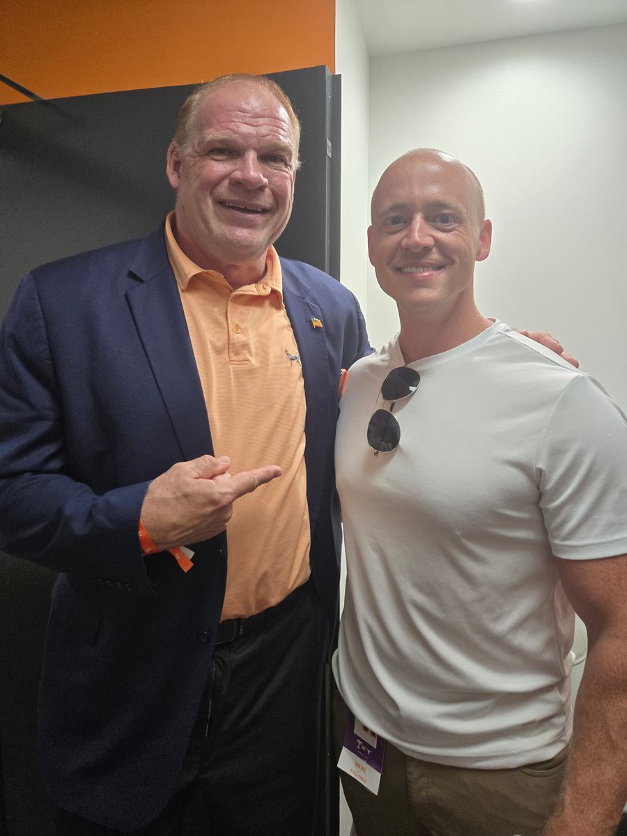 GlennJacobsTN's tweet photo. Big football guy, Commissioner @JoshPateCFB.
#PateState https://t.co/s565KiAllT