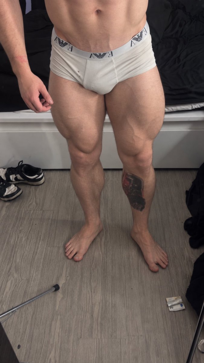 AlphaSeth02's tweet photo. Let me squeeze your head between my thighs https://t.co/b6dpGcolCz