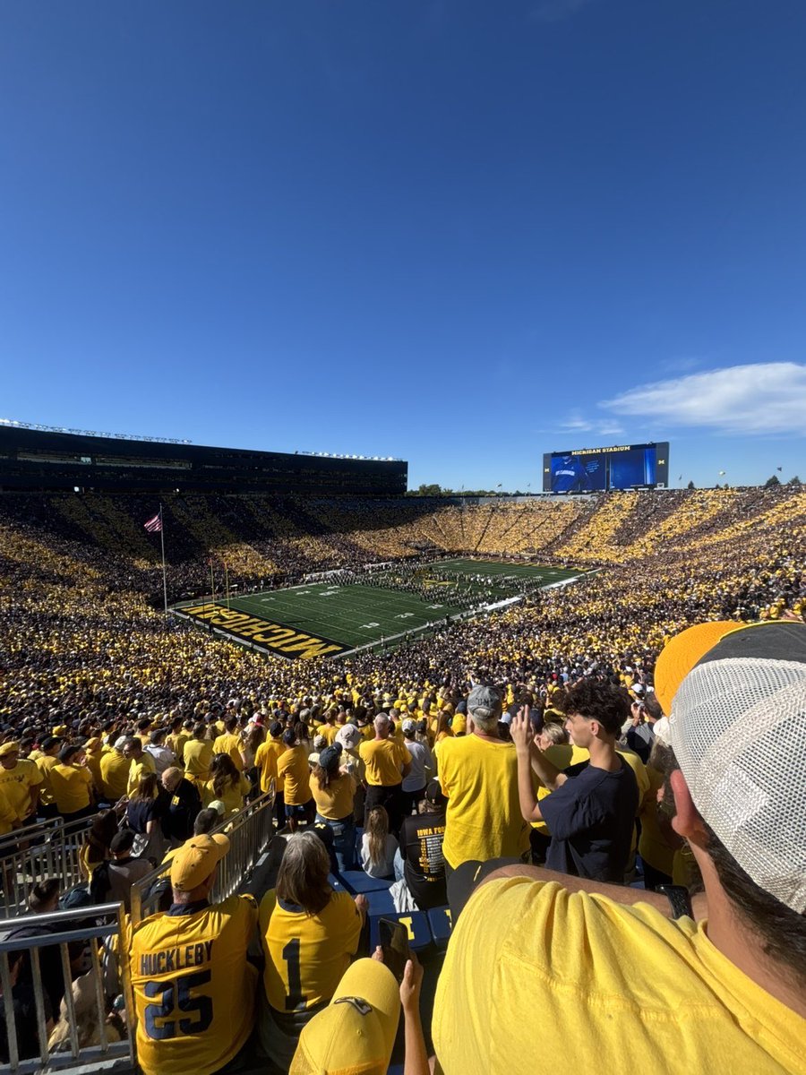 CarverGhost's tweet photo. Can’t say Iowa fans don’t travel well, really took over the big house with that iconic Iowa gold!🐤 #Gawks #IowaMichigan #JewPortnoy https://t.co/2ZECC1izmF