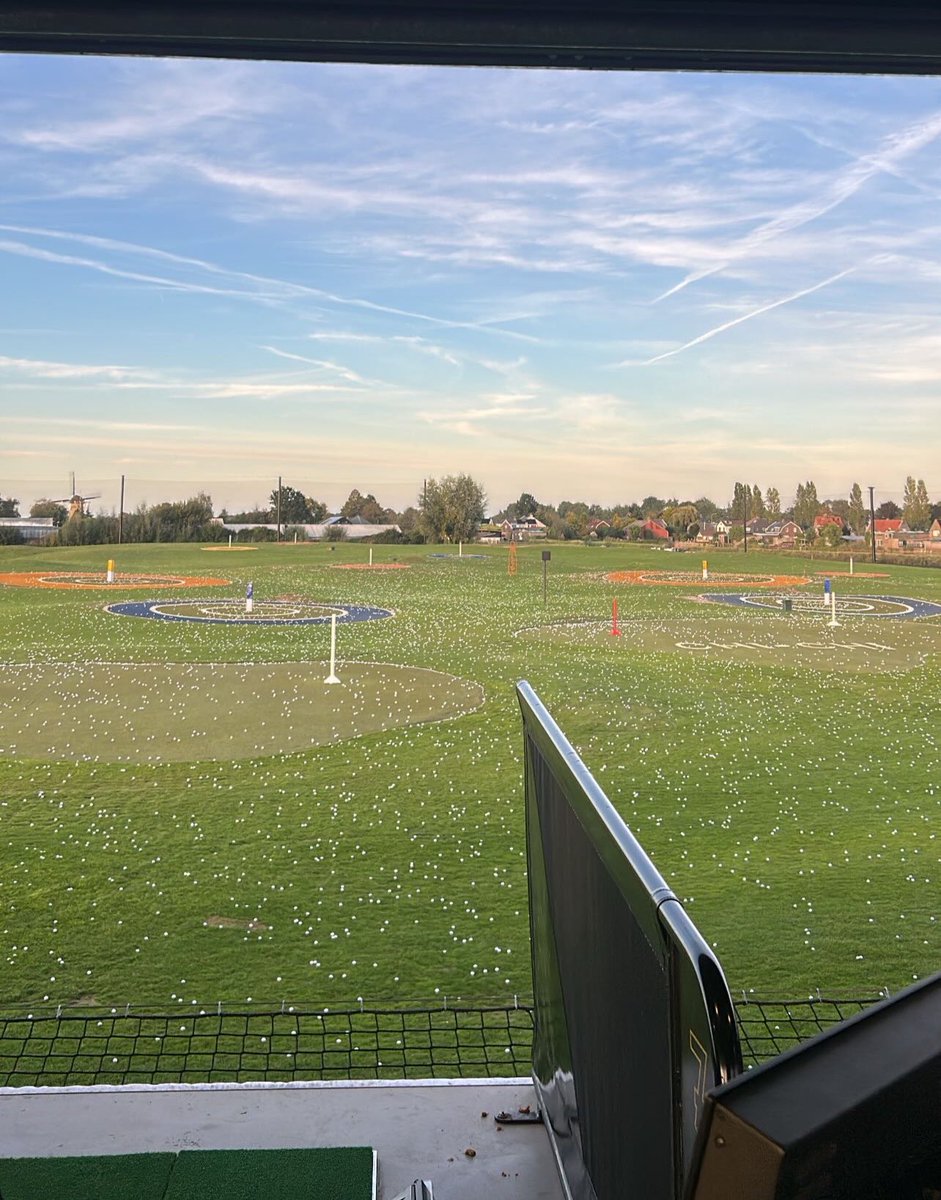 CryptoDion_'s tweet photo. An evening of golfing with @OKXDutch ! 🏌️‍♂️⛳️ https://t.co/tEbl6VvBrK
