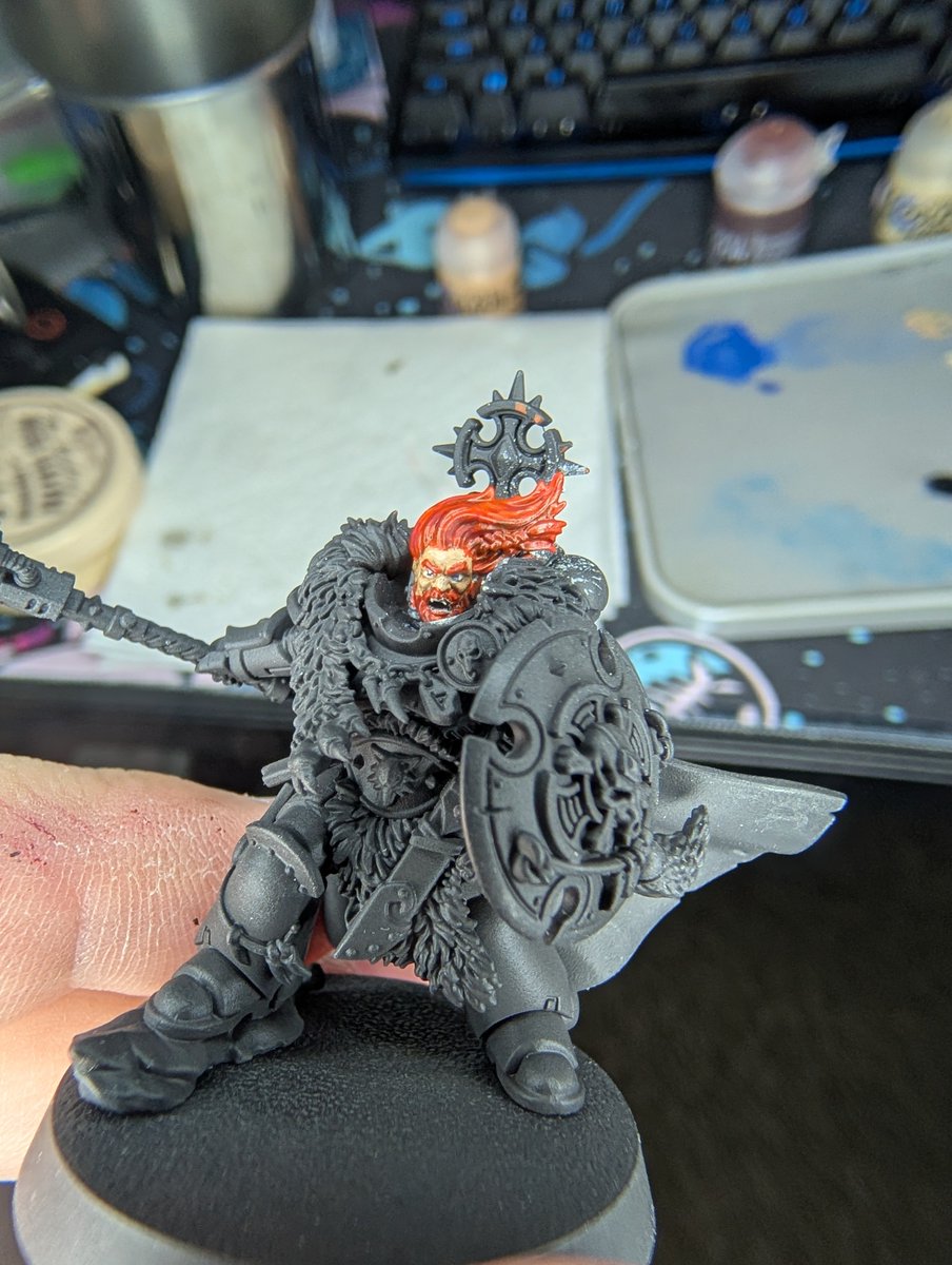 GifMarkie's tweet photo. @julesvictoria03 No, but you can see this paint job on this Space Wolf Captain. (Warhammer40K) https://t.co/STjb01wgmI