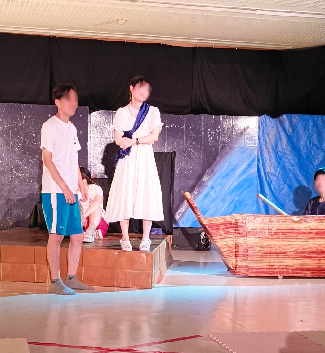 engekitohkatsu's tweet photo. 大変遅ればせながら文化祭公演終了いたしました。 
暑い中たくさんの方に来ていただき感謝の念に堪えません。 これからも #東葛演劇部 をよろしくお願いします。
2026年度文化祭公演「ユア・ルネッサンス」
#演劇 #東葛 #高校演劇 https://t.co/wizRhhG1WJ