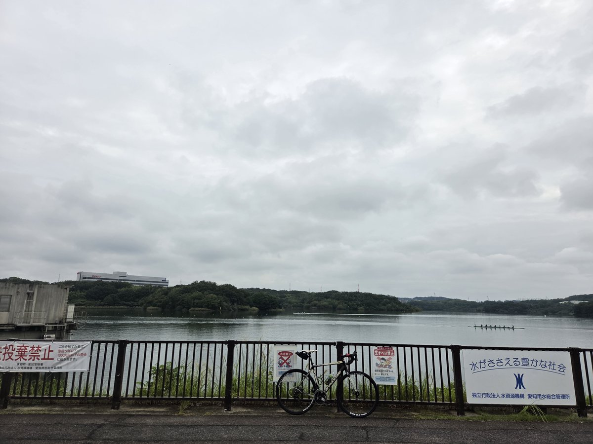 kim2000_XX's tweet photo. おはようございます。
愛知池を走ったが…何か蒸し暑い。

因みに…池の水は戻った。 https://t.co/XW9Cat4TE3