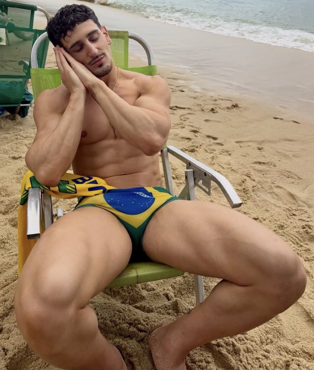 Alexciaga's tweet photo. ¿Un cuerpo así les parece atractivo? https://t.co/SJl51u0zYR