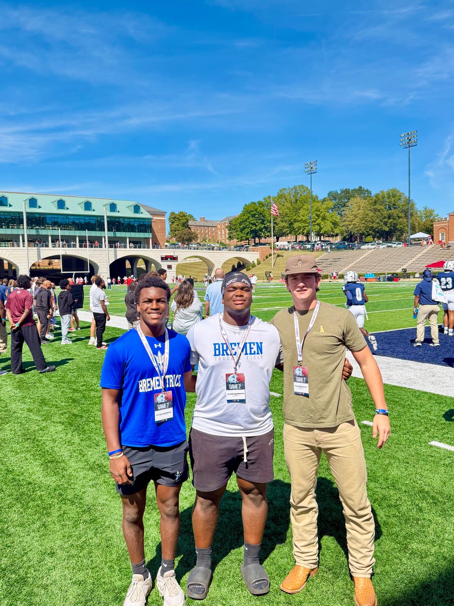thackerdudley's tweet photo. Enjoyed my visit to @SamfordFootball today,    First of many victories for this new coaching staff.   Excited to be a part of what they are building.    

@AjEdmerson_1 @XEdmerson75532 @bhsrecruitsGATA @GATABHSdevils @NwGaFootball @RecruitGeorgia @WGASportsNation @BeforeYouGoPro https://t.co/l7W6tfFAQA