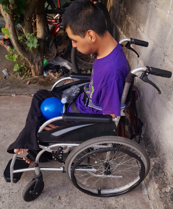 Angeliiita_3's tweet photo. Solicito de corazón y con mucha humildad ayuda para mi hijo con paralisis cerebral es urgente para comprar sus pampers de adulto que  necesita ya le quedan muy pocos es el último paquete que tiene en uso porfavor ayúdenme a mi Angel solo personas altruista porfis🙏🏻 🥺 RT🙌🏻 https://t.co/fBTfU9cw9w
