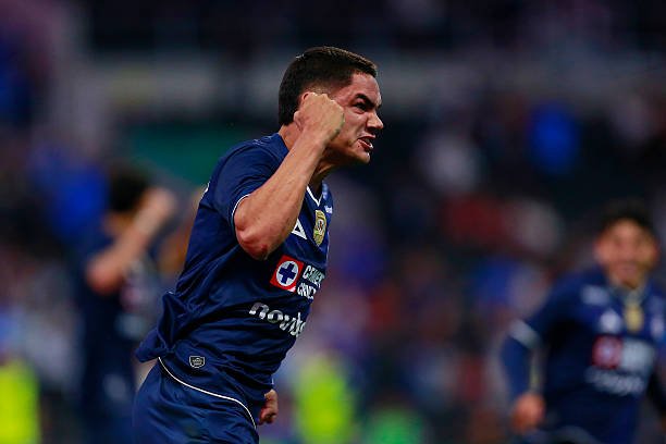 jorgeluazul's tweet photo. ¡TENÍAS QUE SER TÚ! 🤩

Gracias "Toro" por siempre ponerle el corazón a los partidos y sobretodo, por haberle dado el empate hoy a @CruzAzul 🥹 #GF21

PD. Aunque muchos aficionados no te quieren, yo sí y siempre te apoyaré 💙 #GoleadorAzul #CruzAzul https://t.co/SqiScVfB7r