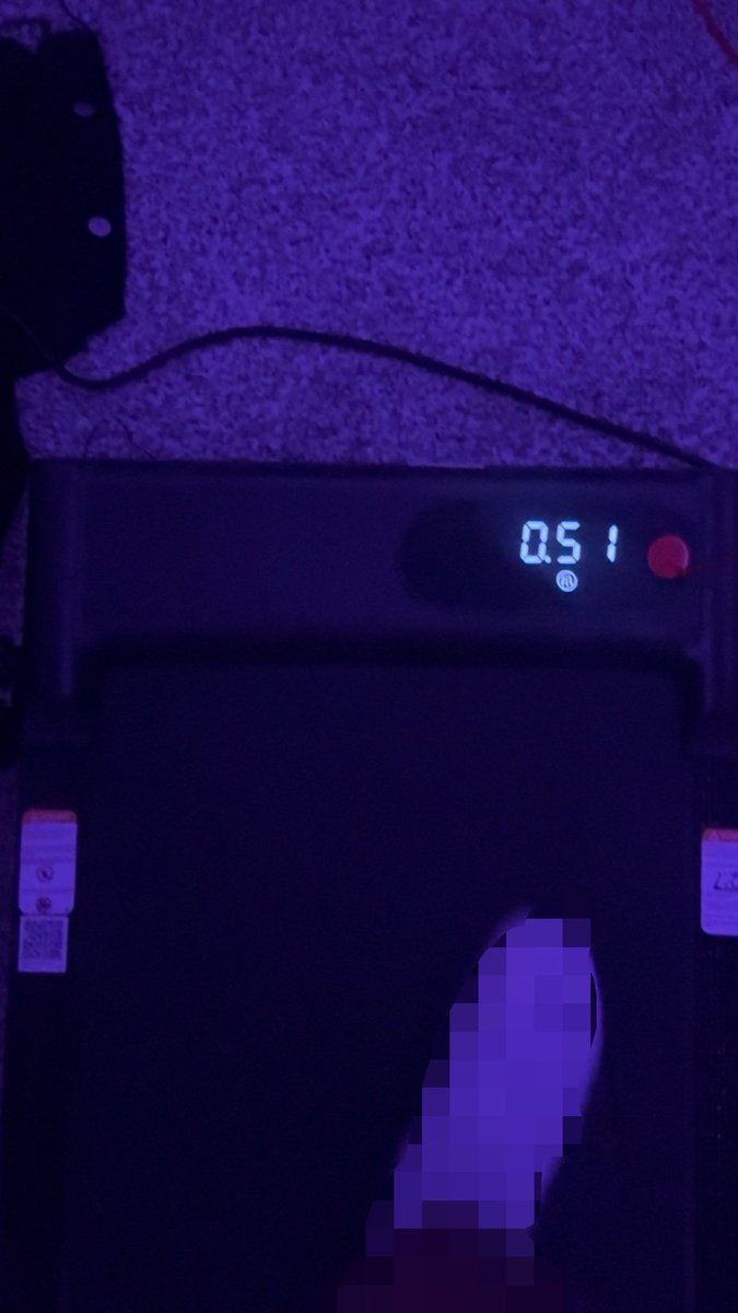 eddiorluv's tweet photo. I love my new walking pad omg🥹🥹 https://t.co/3XTeFeY0Ld
