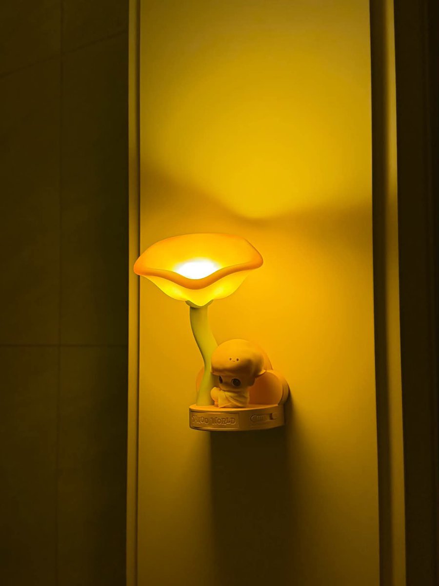 bella_max5309's tweet photo. POP MART, ANO BA 😭 HAHAHA. Gumawa lang naman ng lamp na may sensor, magnetic pa, tapos rechargeable?! Parang hindi na ilaw, personal assistant na. 😂💡 https://t.co/nX64PC2ZVD