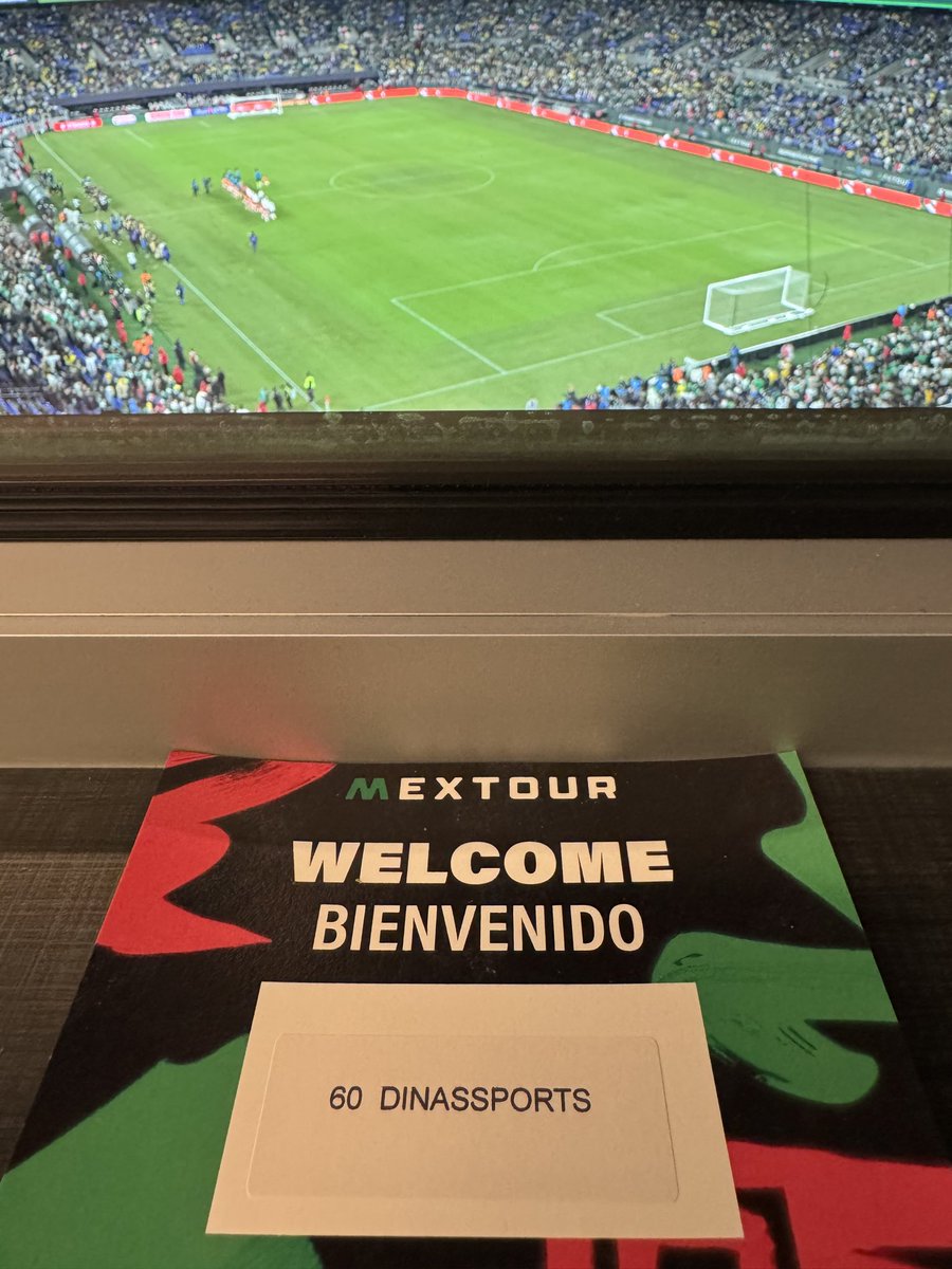 JaimeDinas's tweet photo. Selecciones @FCFSeleccionCol y @miseleccionmx en M&amp;T Bank Stadium in Baltimore … https://t.co/JbXXIGqjoc