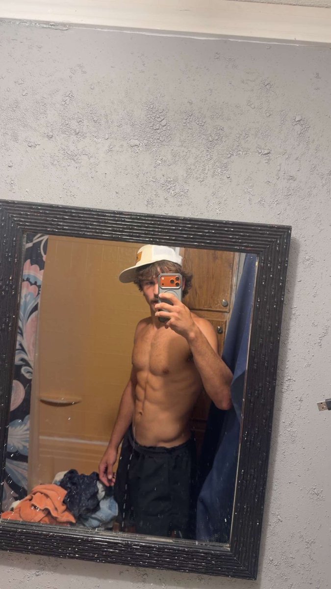 Levi___Pearson's tweet photo. Anyone like a 18yr old cock? https://t.co/u9qU3v1Gxy