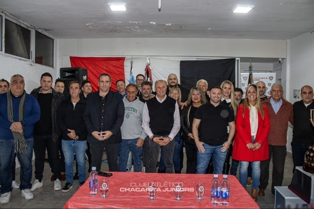 santinocachj's tweet photo. MEMORIA

LA PEOR CD DE LA HISTORIA DE CHACARITA https://t.co/oQ5GtC7xQJ