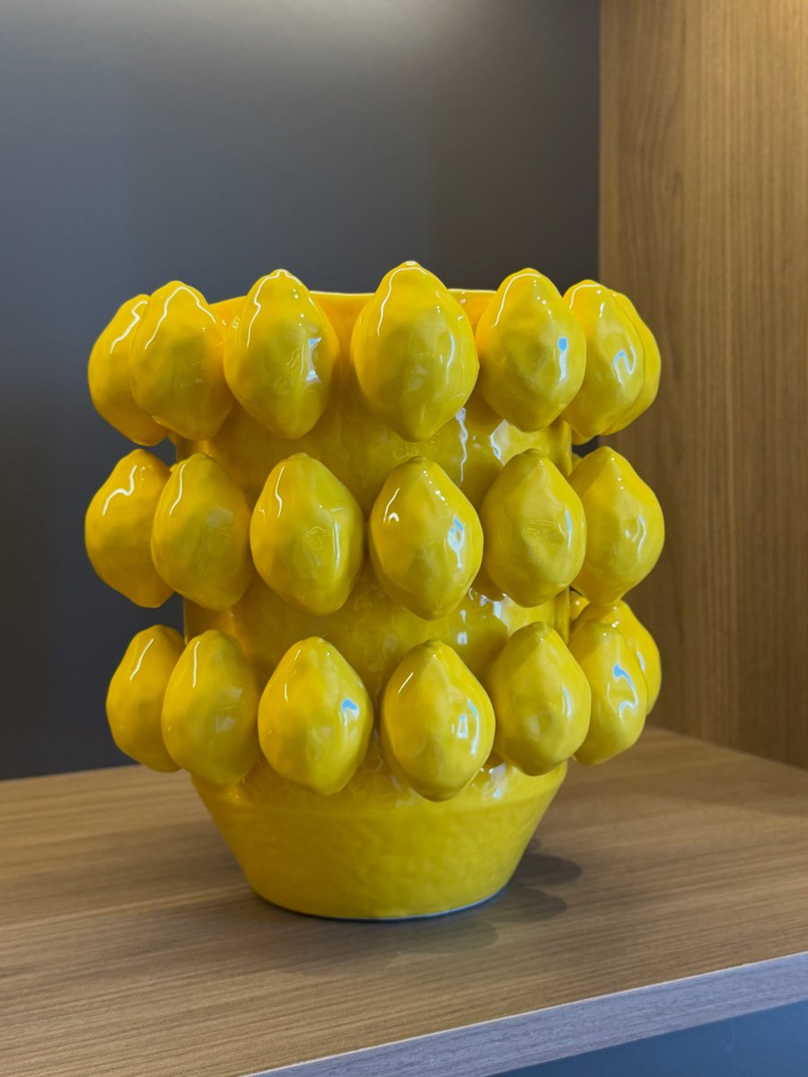 ManuelNeeljqc's tweet photo. Summer called—and it brought the perfect statement piece. A décor piece that turns heads from every angle. Available now at Le Coin. DM us for details. https://t.co/wo8dhTSilC