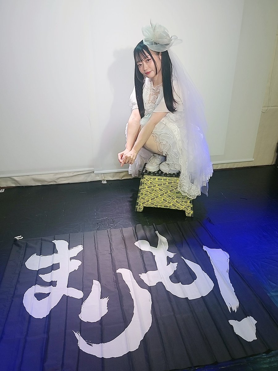 iera_777's tweet photo. 先日のライブは～
「藤岡まりもpresentsプチ3マンvol.5　愛野可奈✖️藤岡まりも✖️みちゅのりんご」にて、まりもライブ〰️
楽しすぎるプチ3マンでした。
写真は➰
MCと前後物販
#藤岡まりも
#まりもライブ
#207まりも目
#2026年9月12日
#池袋comfy https://t.co/GmnMVmgn4y