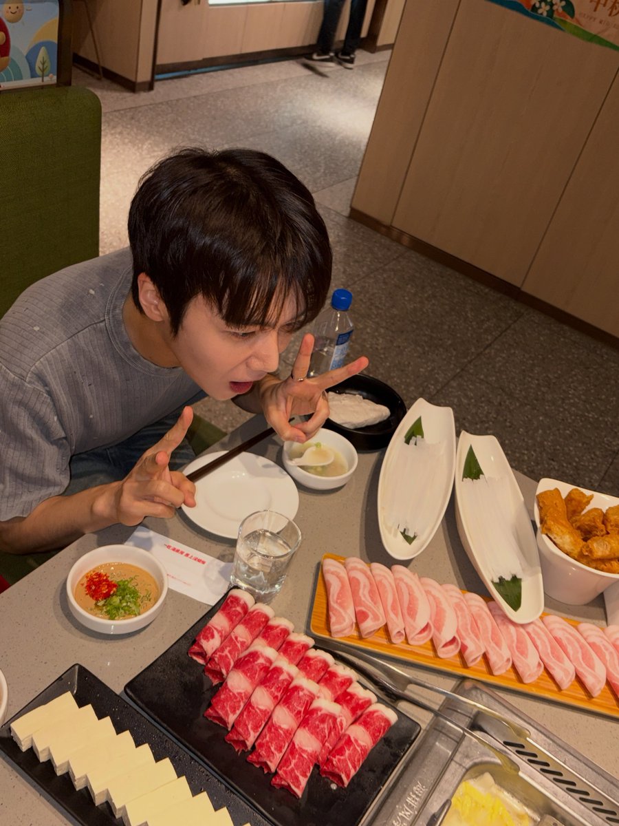 DearUniverse04's tweet photo. POV : Jo Jinho as your boyfriend ๐ฅฐ๐ฅฐ
#์กฐ์งํธ #JOJINHO #์งํธ #JINHO
#ํํ๊ณค #PENTAGON #ํฌ๋ ์ฆ #CREZL https://t.co/q6Q6TMrazk
