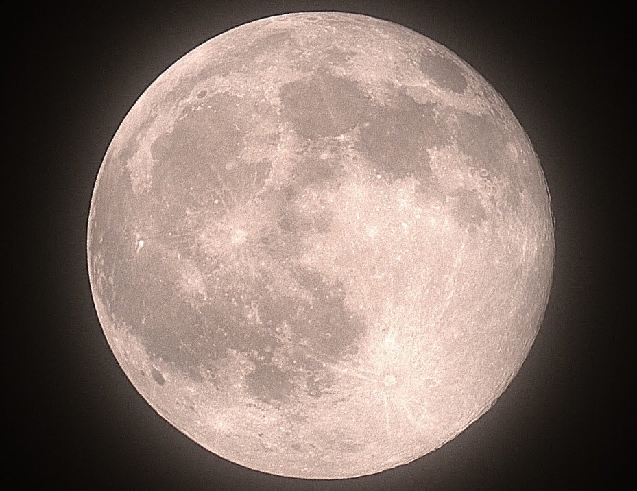 Daniel_Harbin's tweet photo. Full Harvest Moon from Trenton! #alabamaweathernetwork #alwx #valleywx #HUNwx @spann @BenSmith_WHNT @weswyattweather @simpsonWVTM13 @AriWeather @monsoonchaser @DrewMcCombs @wxhistorian @Sadiemorristv @AlabamaWXNet @WEATHERmanBURKE @DanielleDozier @jeffcastlewx https://t.co/QvaJgwdacE