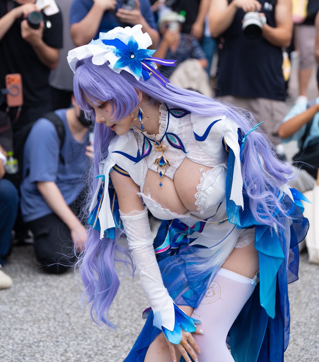 TOKIver2's tweet photo. 2026/08/22 FF47 Day2
鳴潮：カンタレラ·フィサリア
レイヤー：シスルさん(@Sithle011 )

ふとした横顔まで美しすぎて、
本当に女神が舞い降りたみたい

#シスル
#シス姉 https://t.co/UfLpAx23T6