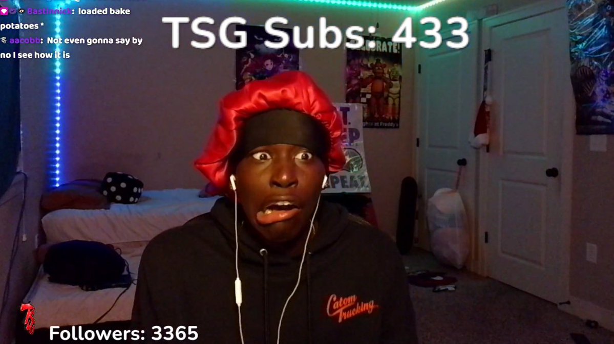 TimmySudo's tweet photo. 400 subs wtf ??? https://t.co/TKWgZEEjfa