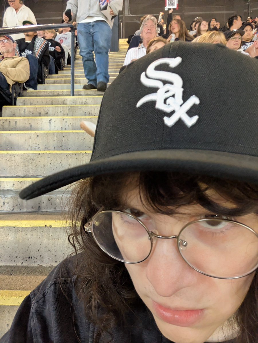 2knivess2's tweet photo. i bought a hat and everything. do you hate me? https://t.co/SpmHVGewCS