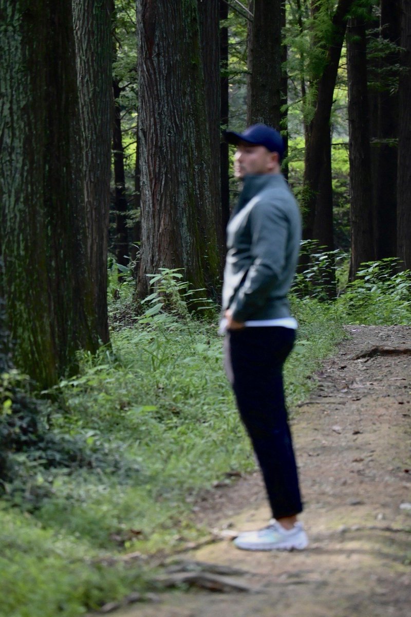 happ_ines_s_'s tweet photo. The young man in a bamboo hat jacket looked quite contemplative as he stepped through the street. https://t.co/2mUSXZngwM