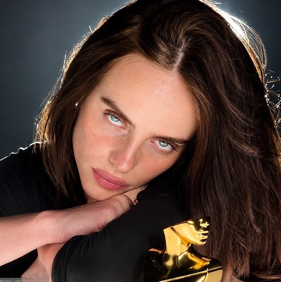 bernscomet's tweet photo. eyes that could kill https://t.co/sIqmQgxPjO