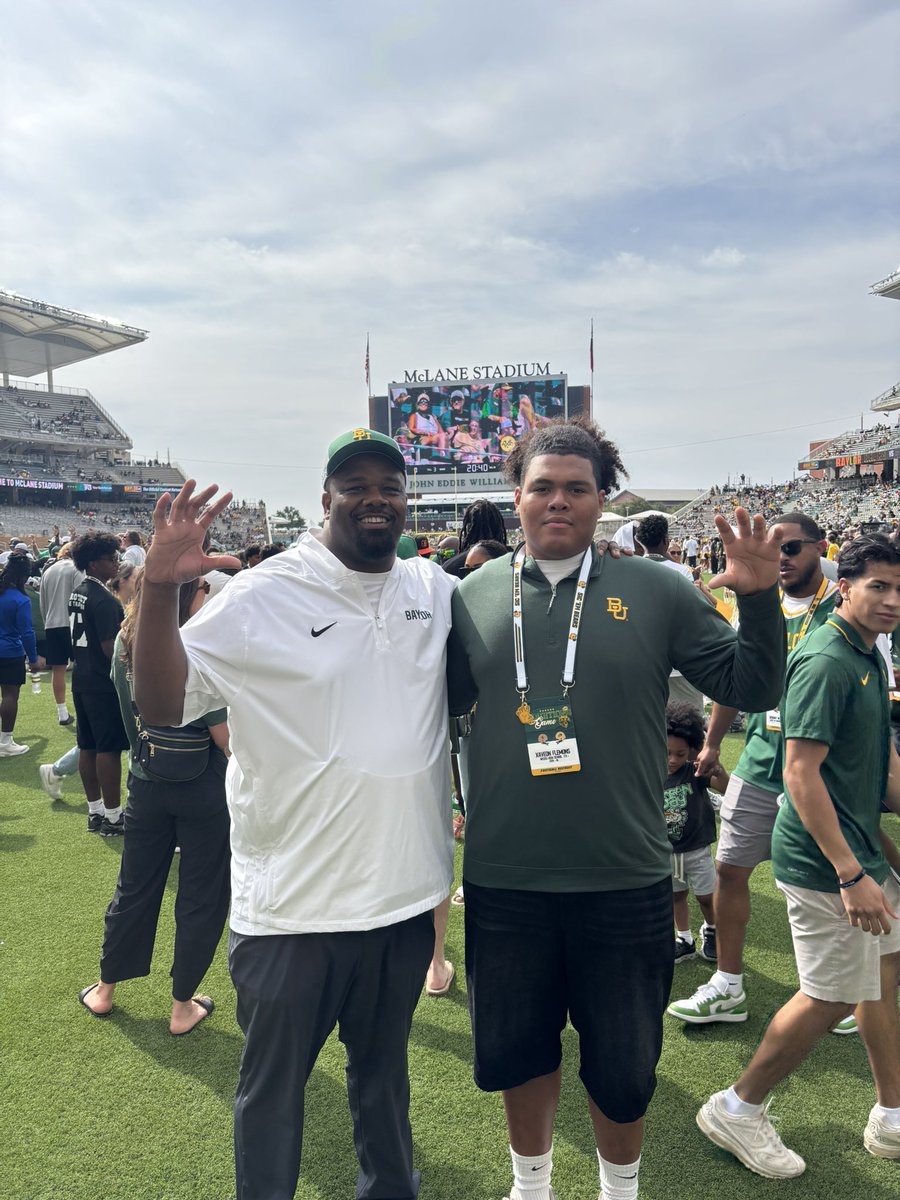 D1xaveon's tweet photo. Had an amazing time in Waco! Watching @BUFootball have an amazing win against Colorado! Thank you to all the coaches and staff who made the experience amazing!!! #SicEm
@WeissFootball 
@Coach_Hill2 
@Coach_ZWilk 
@_CoachRoss 
@ahunt90 
@Cwatts64 
@CoachDaveAranda 
@AustinWoods50 https://t.co/qL7WGfTtXu