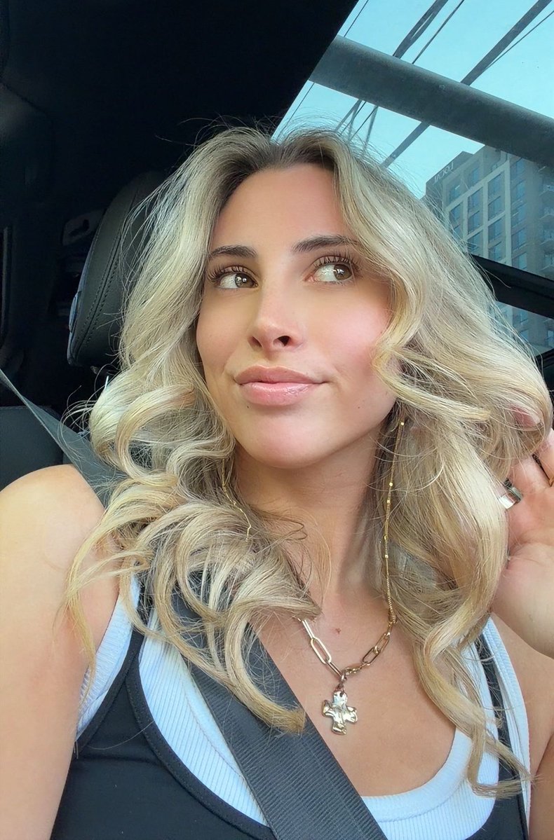 itsserenasworld's tweet photo. Hiiii now say it back https://t.co/PJU3V5fGrb