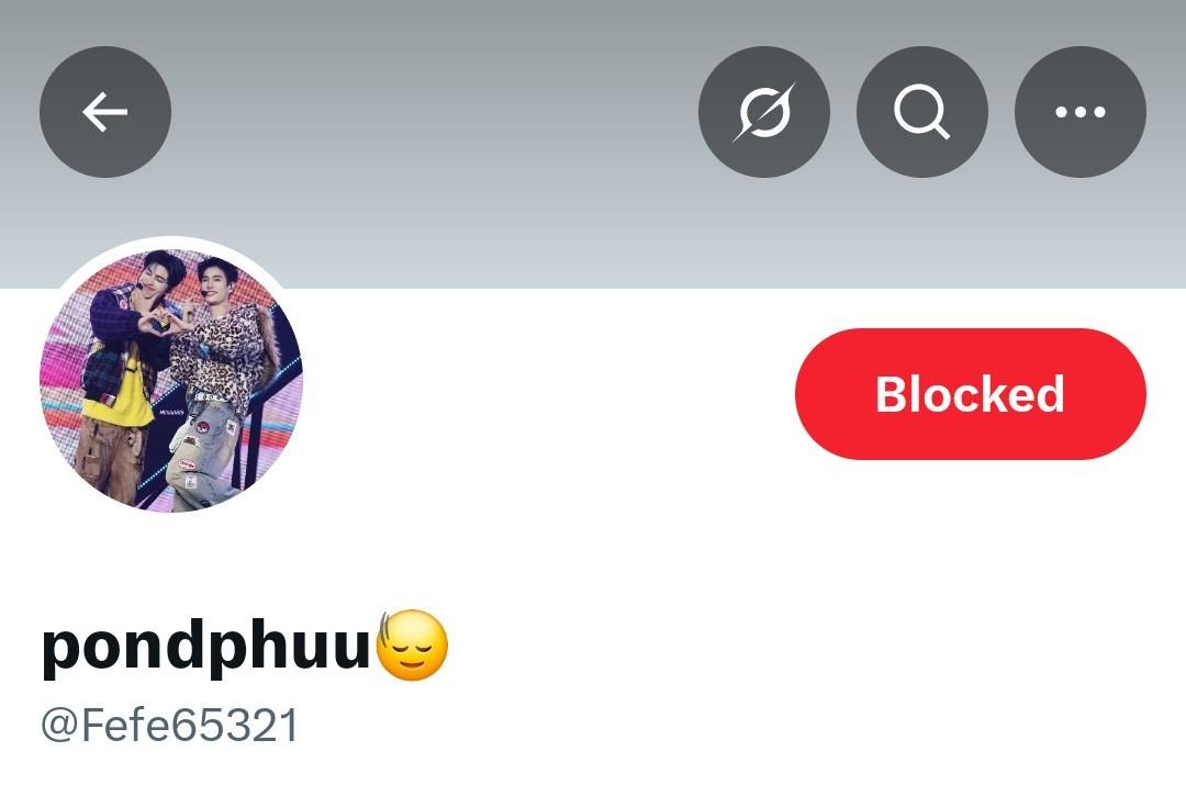DunkProtect's tweet photo. šØReport And BlockšØ
ā¢Spreading hate posts and false rumors about our artist and his family unprovoked
⢠Degrading our artists sister and our artist
https://t.co/znE4e1iK2m
Report Multiple Times Under:
⢠Hate and Harrassment
⢠Spam
š«NO ENGAGEMENTš«
#PROTECTDUNK https://t.co/5u7tl8Nro3