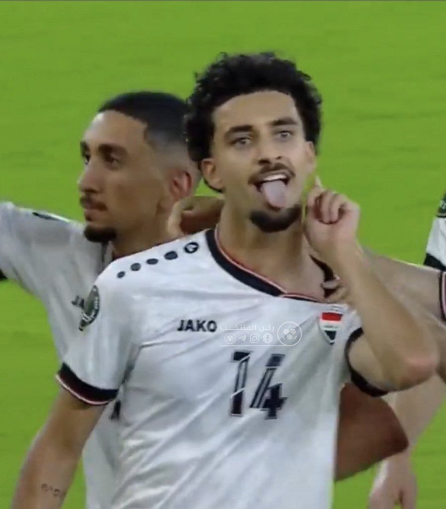 alaalshoa's tweet photo. @8__ig @sR2030R @football_li5 اخر شخص يتكلم بانجازات المنتخب انتم مدري يمته اخر مره اخذتو بطوله https://t.co/7tVi4UbwBu