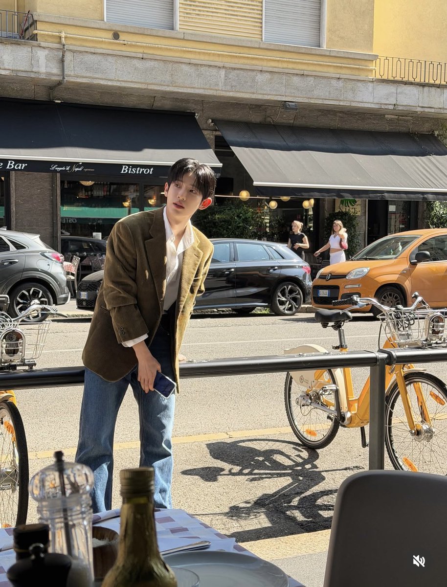 Vtcng01's tweet photo. Gặp anh em bỗng muốn thờ
Vừa thờ ích thích vừa thờ ương thương.

#PARKSIWOO 
#박시우 https://t.co/LYWsjSN627