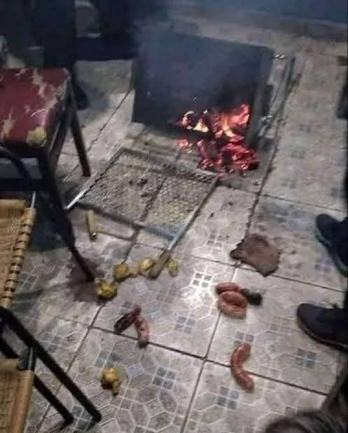 scl3ox's tweet photo. falaram mal do álbum novo da flora matos quebrei tudo aq no churrasco https://t.co/oHvWaTiobm